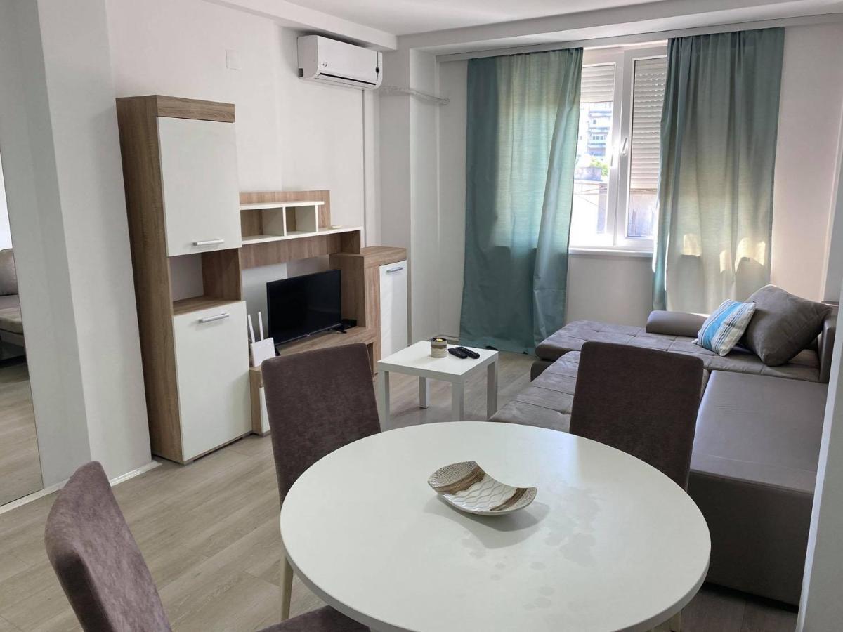 Rentster Apartment Kumanovo Luaran gambar